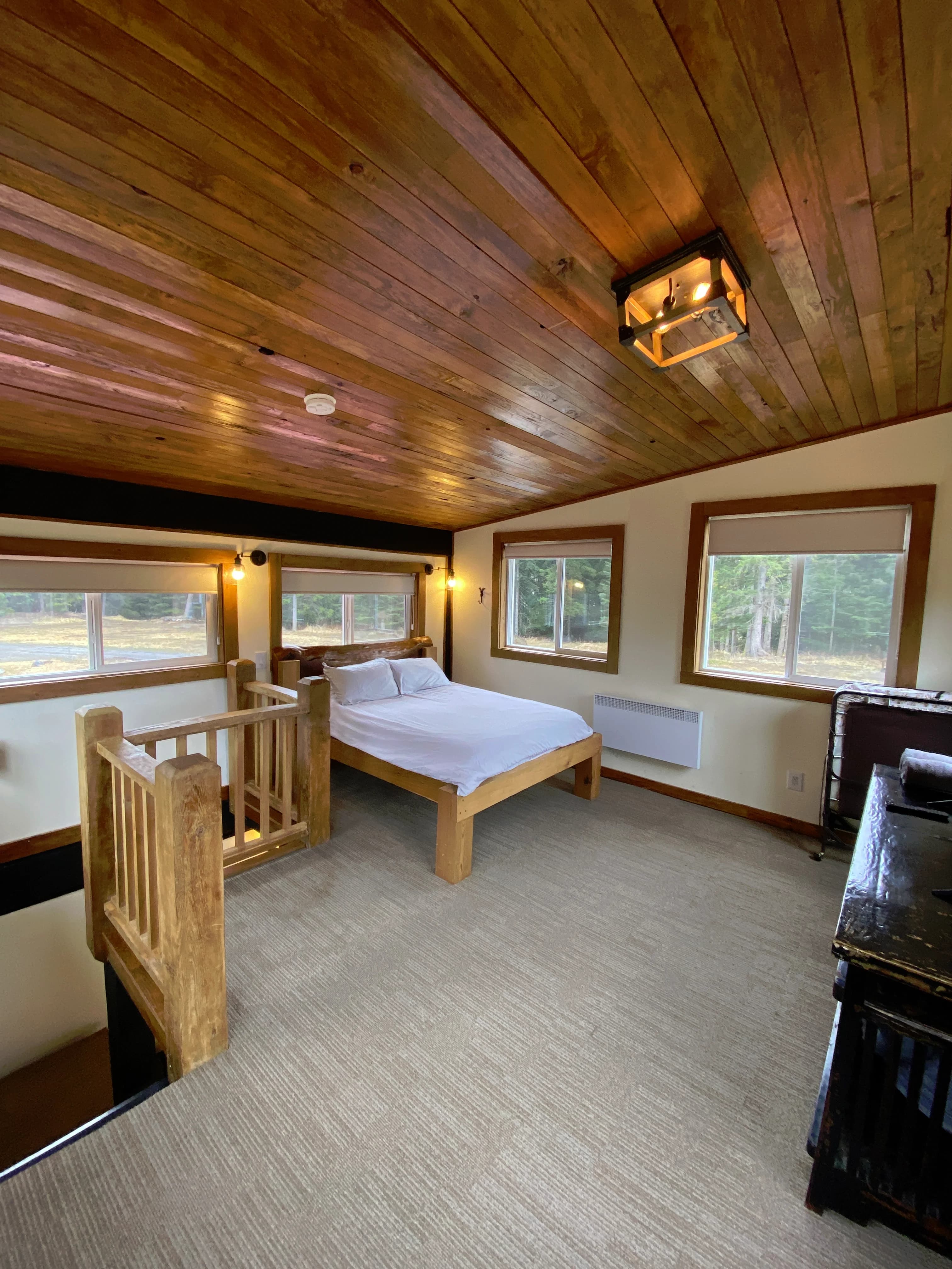 /_next/static/immutable/media/master-bedroom-01.2gulijaw9p41n.webp