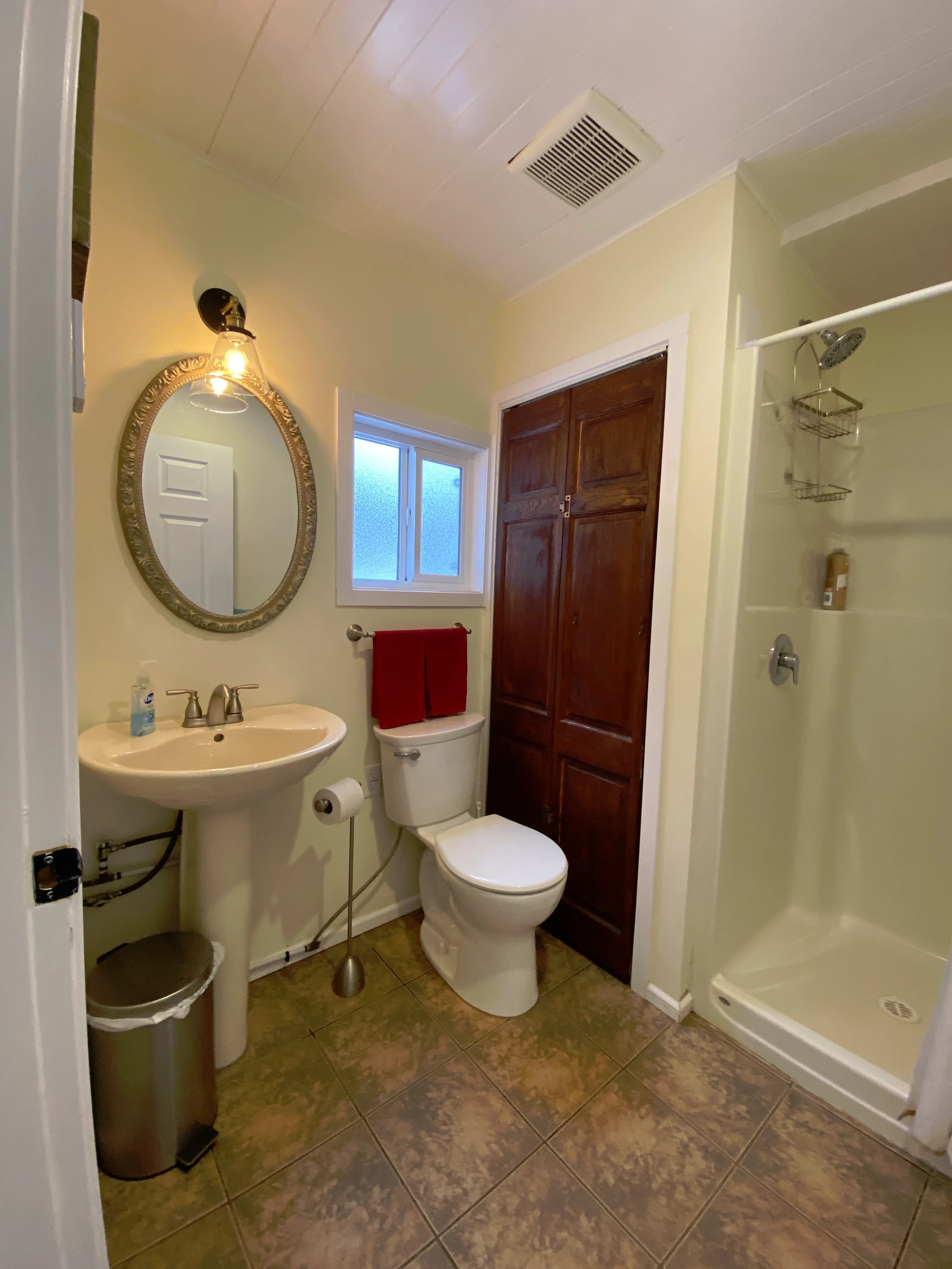 /_next/static/immutable/media/washroom.0tqz5t66hq2lq.webp